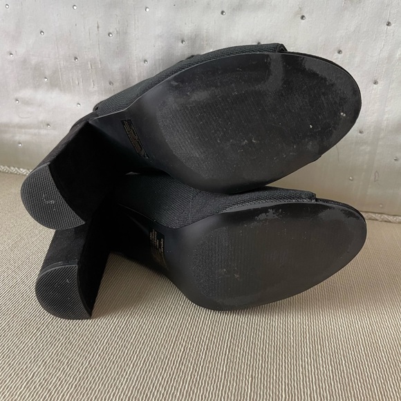 Steve Madden Open-Toe Block Tie Heels - Picture 6 of 7